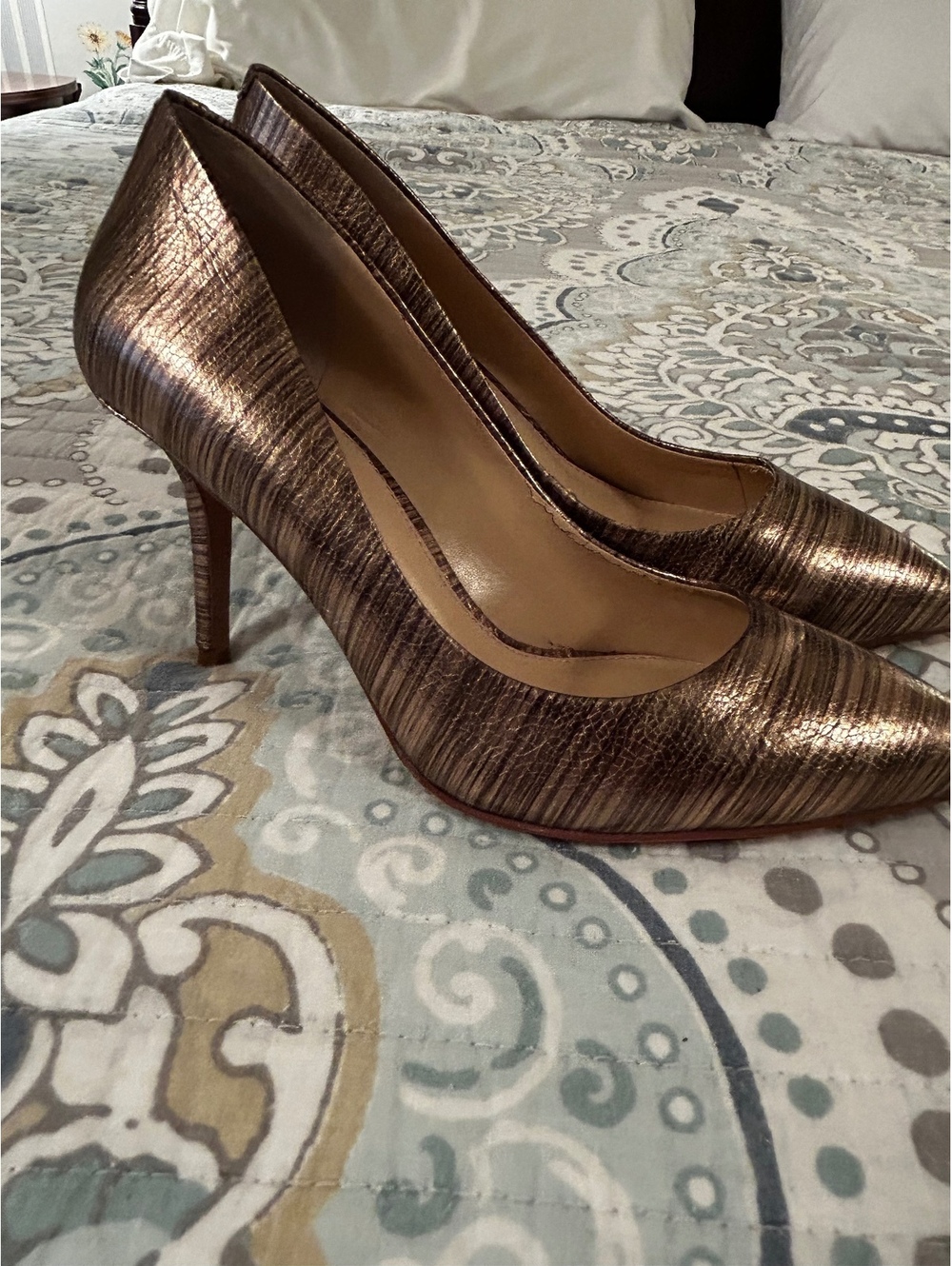 Vince Camuto Metallic Bronze Striped Pointed Toe Pumps Heels